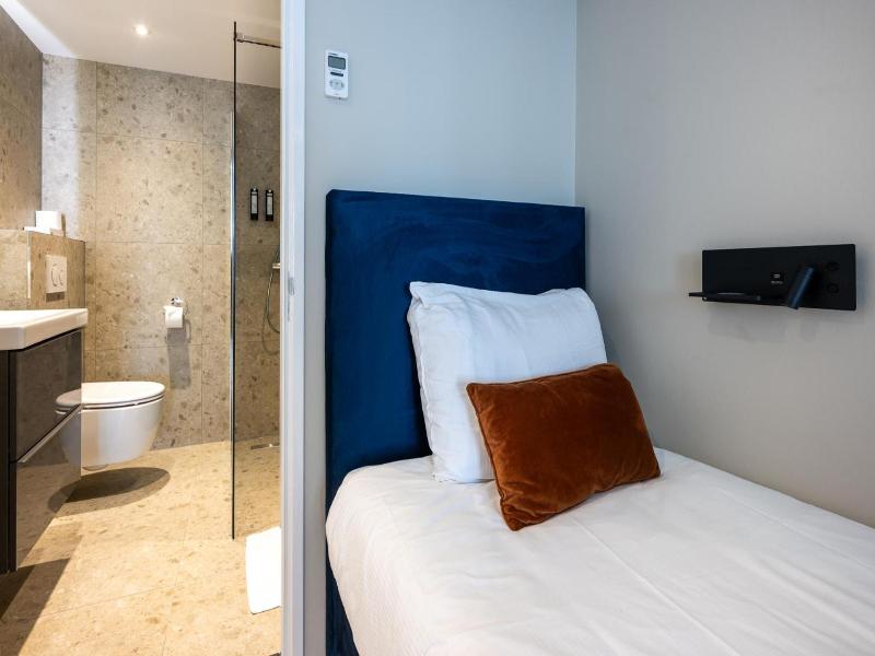 Hotel Royal image