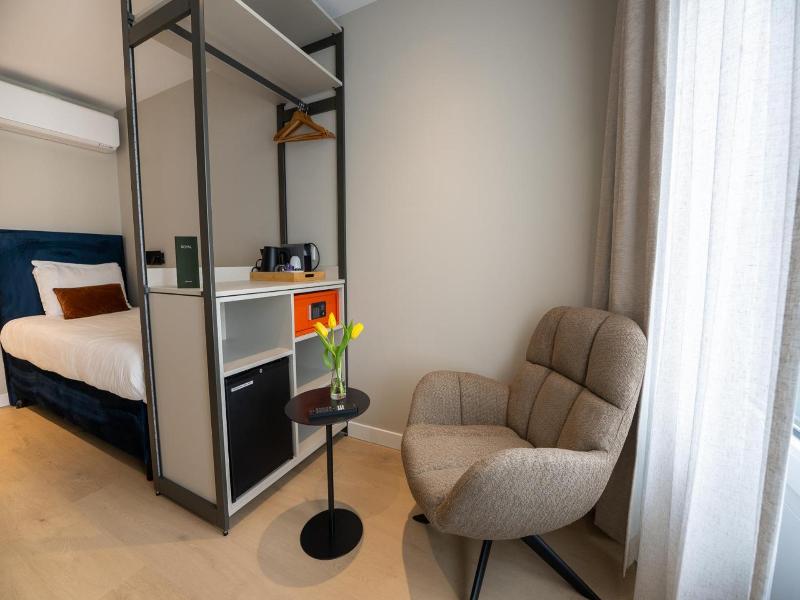 Hotel Royal image