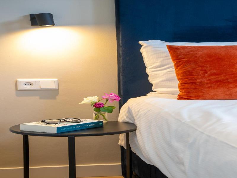 Hotel Royal image
