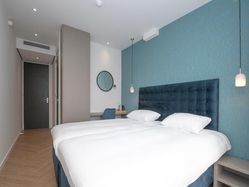 Hotel Royal image