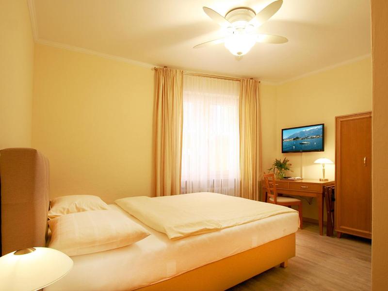 Hotel Garni Golf image