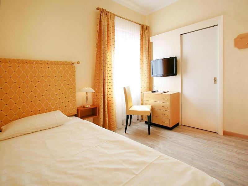 Hotel Garni Golf image
