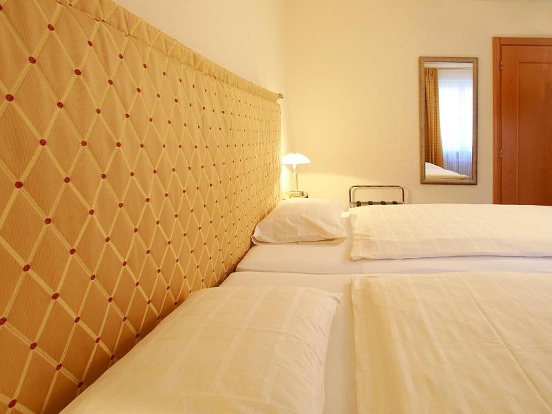 Hotel Garni Golf image