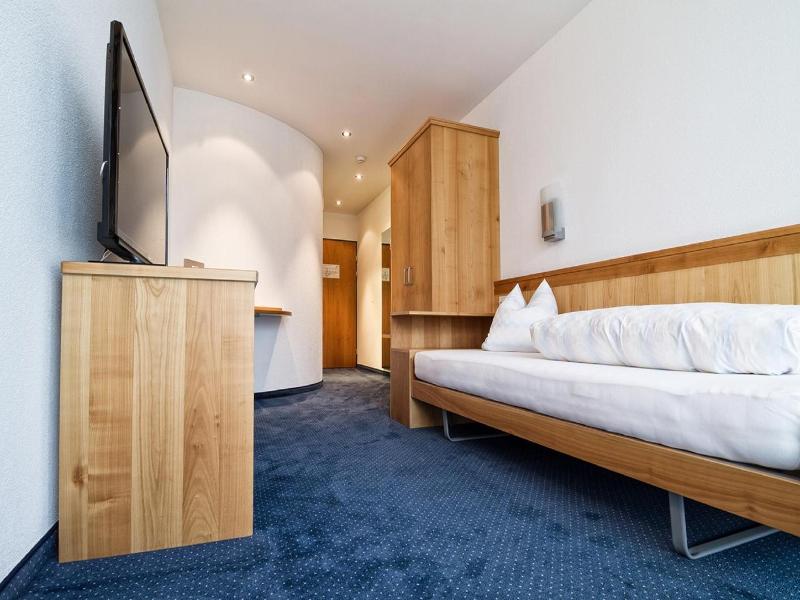Hotel Rv Ssli Tufertschwil image