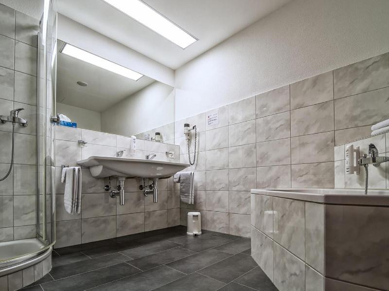 Hotel Rv Ssli Tufertschwil image