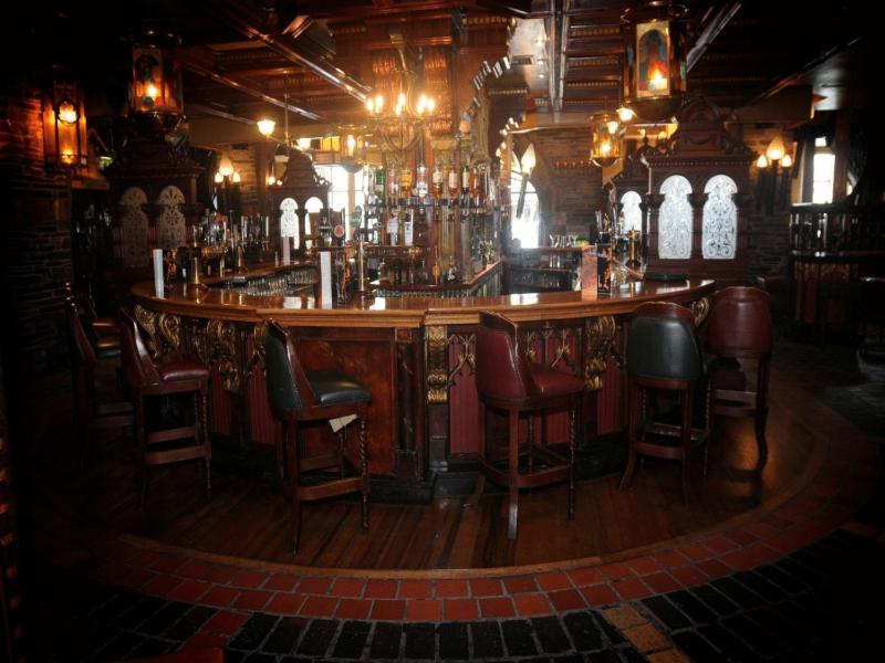 Benedicts Hotel image