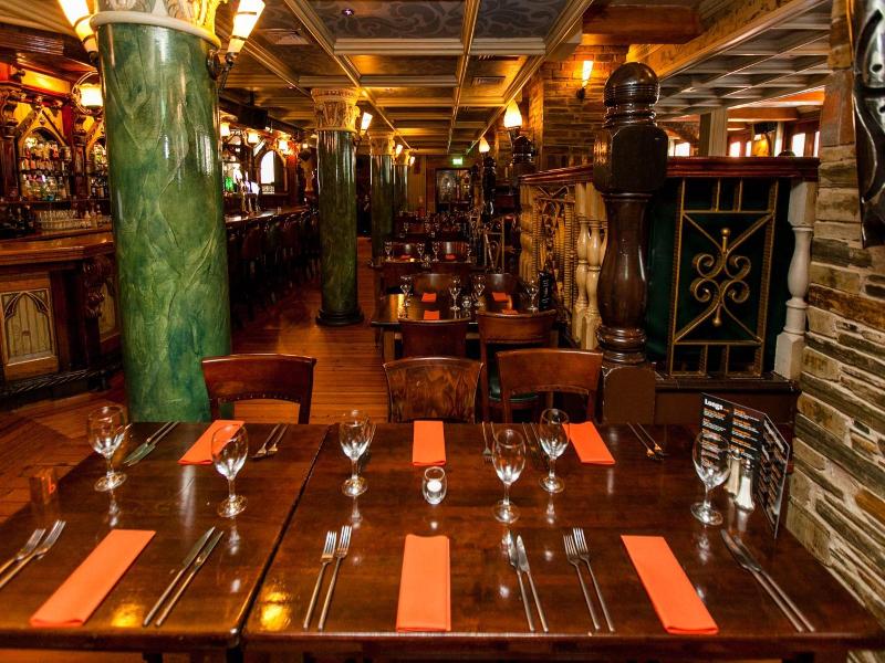 Benedicts Hotel image