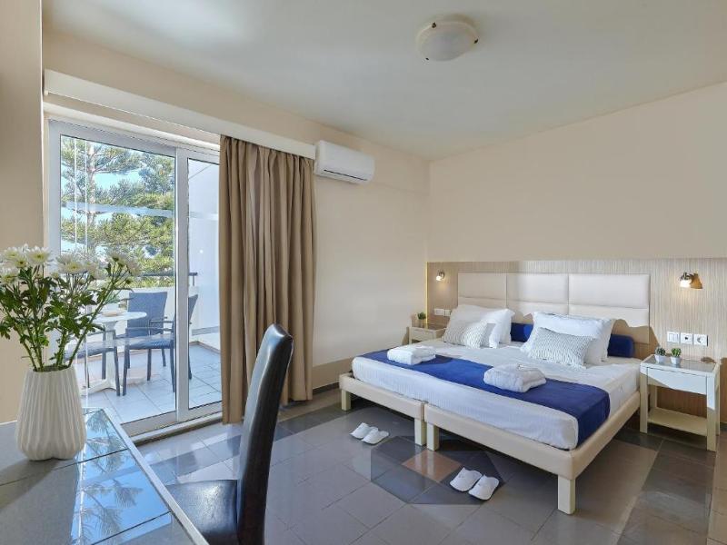 St Constantin Hotel image