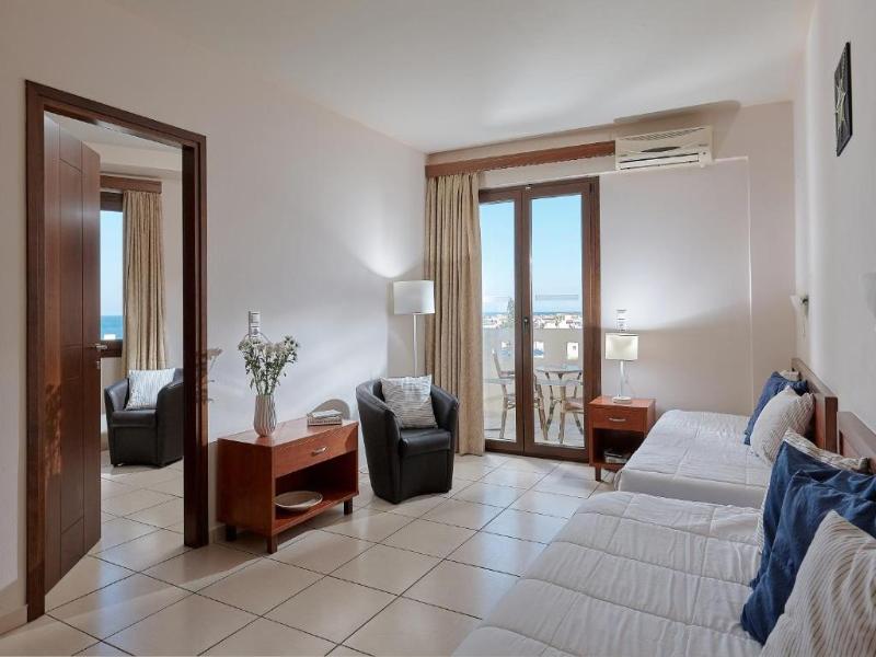 St Constantin Hotel image