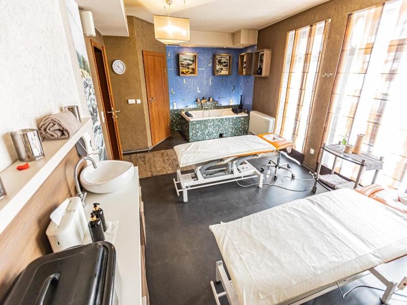 Hotel Olivia Medical Spa image