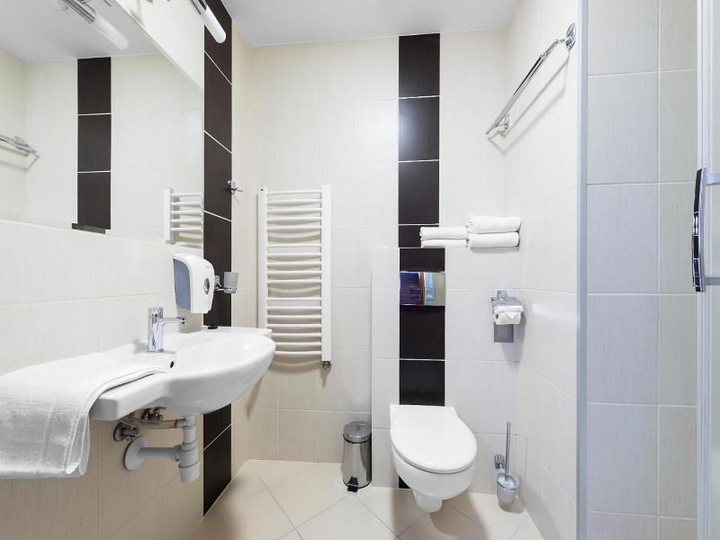 Hotel Olivia Medical Spa image