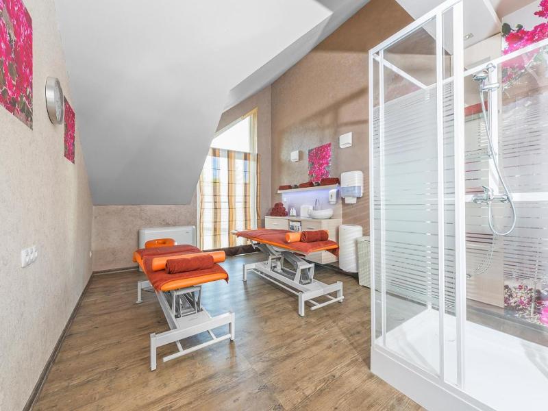 Hotel Olivia Medical Spa image