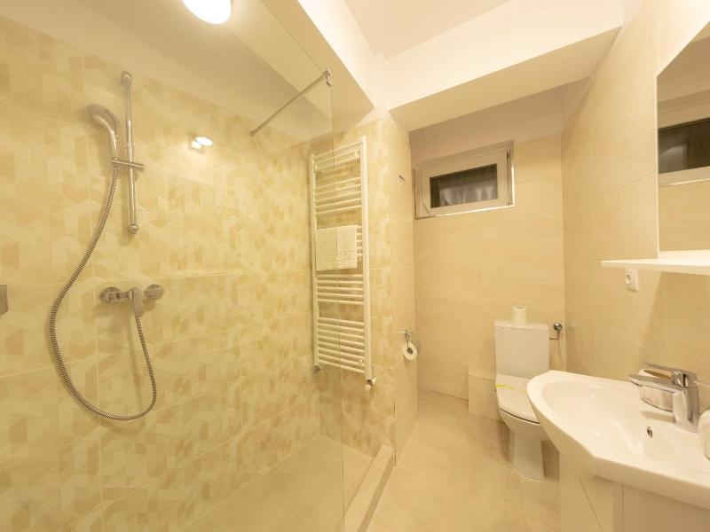 Crema Residence image