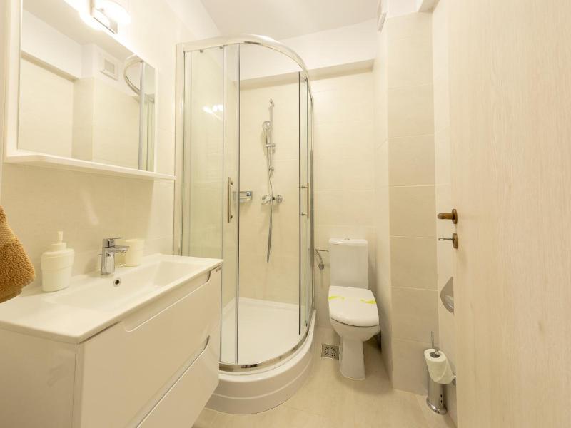 Crema Residence image
