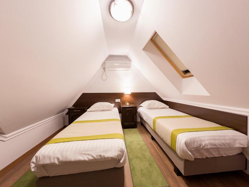 Crema Residence image