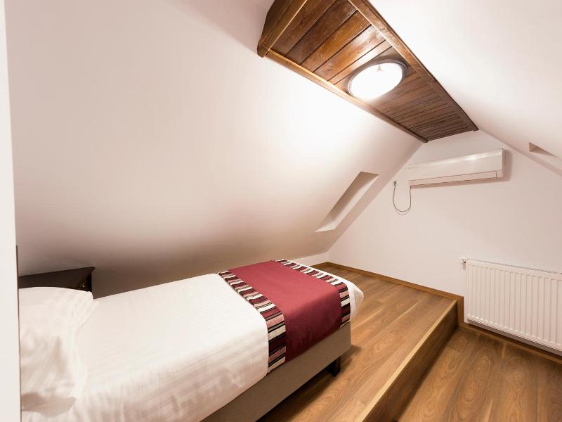 Crema Residence image