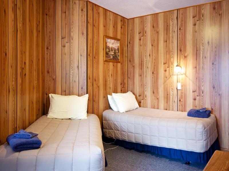 Owaka Lodge Motel