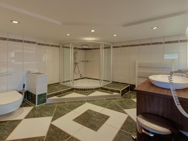 Hotel Leimer Brv U image