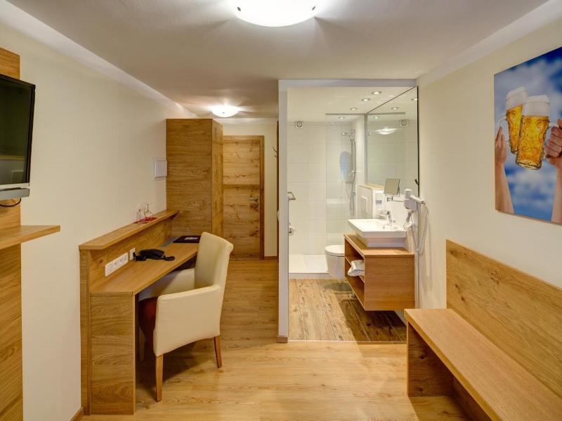 Hotel Leimer Brv U image