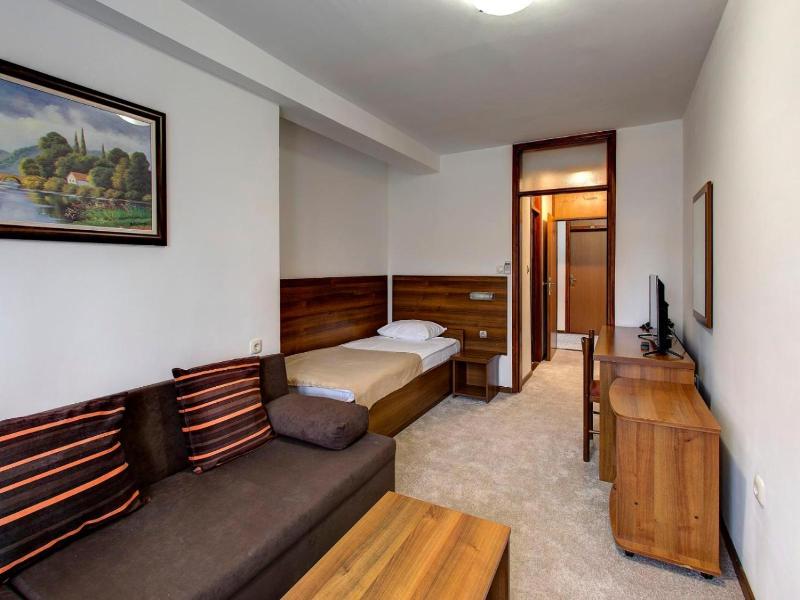 Hotel Damis