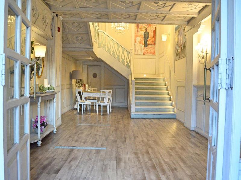 Ares Hotel image