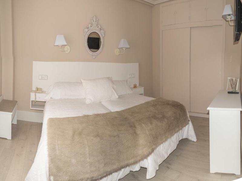 Ares Hotel image
