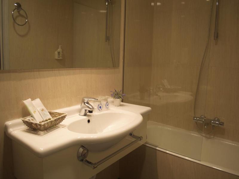 Ares Hotel image
