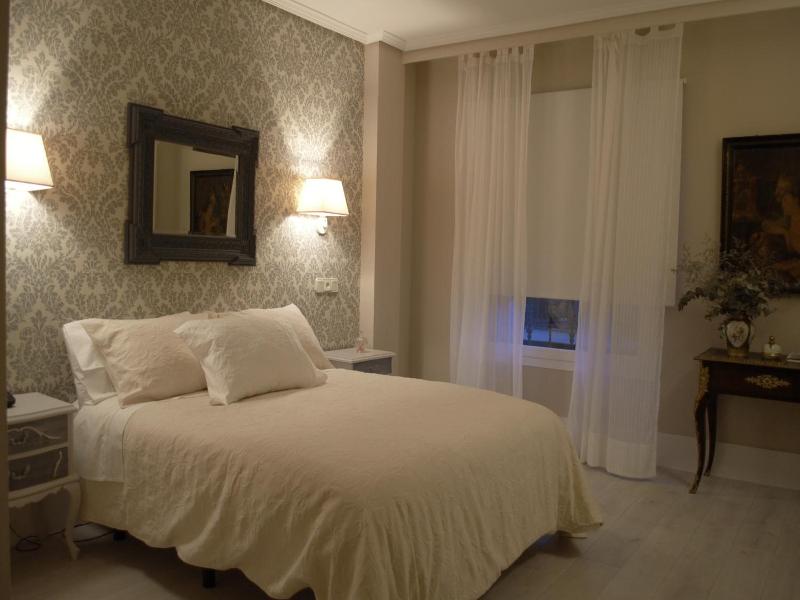 Ares Hotel image