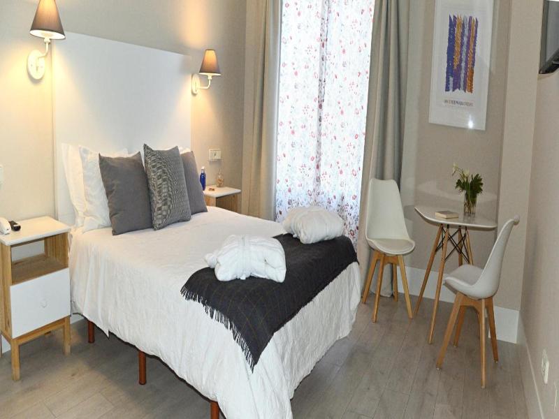 Ares Hotel image