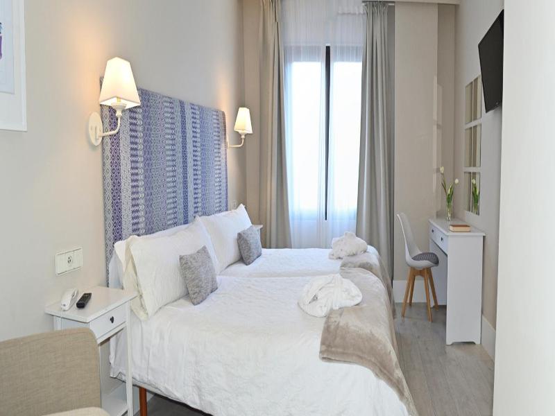 Ares Hotel image