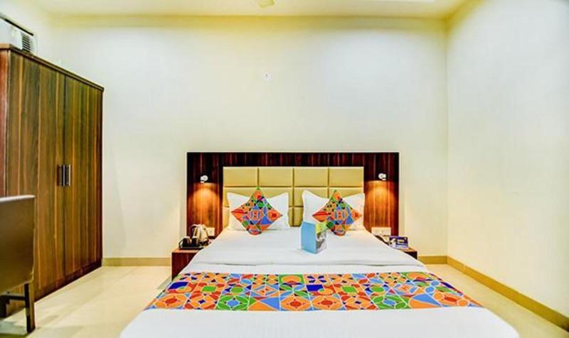 Fabhotel Solitaire Inn 3