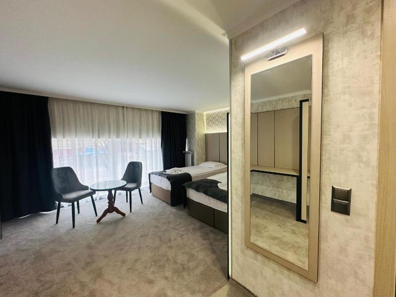 Hotel Cosmos image