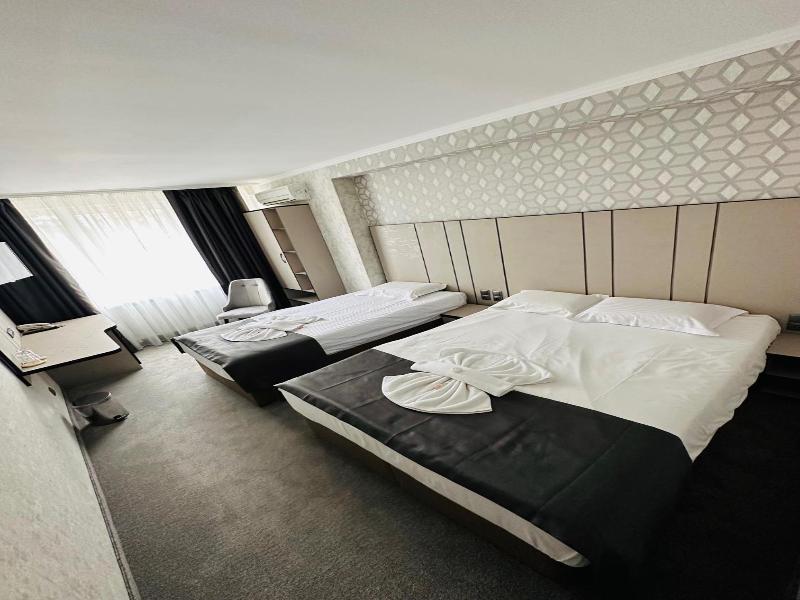 Hotel Cosmos image