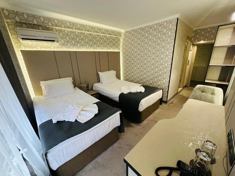 Hotel Cosmos image