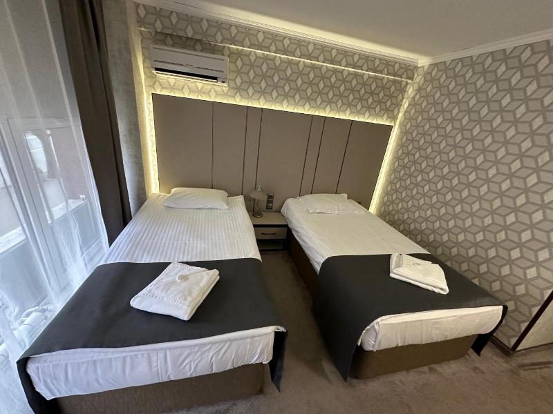 Hotel Cosmos image