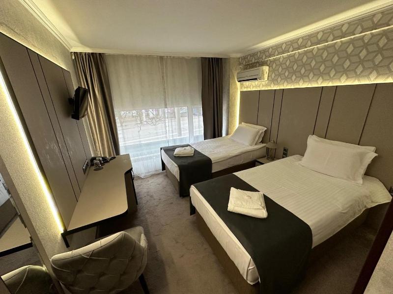 Hotel Cosmos image