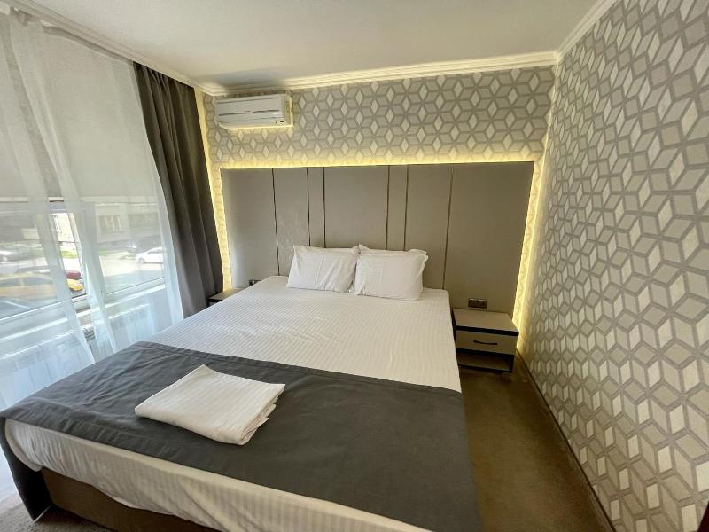 Hotel Cosmos image