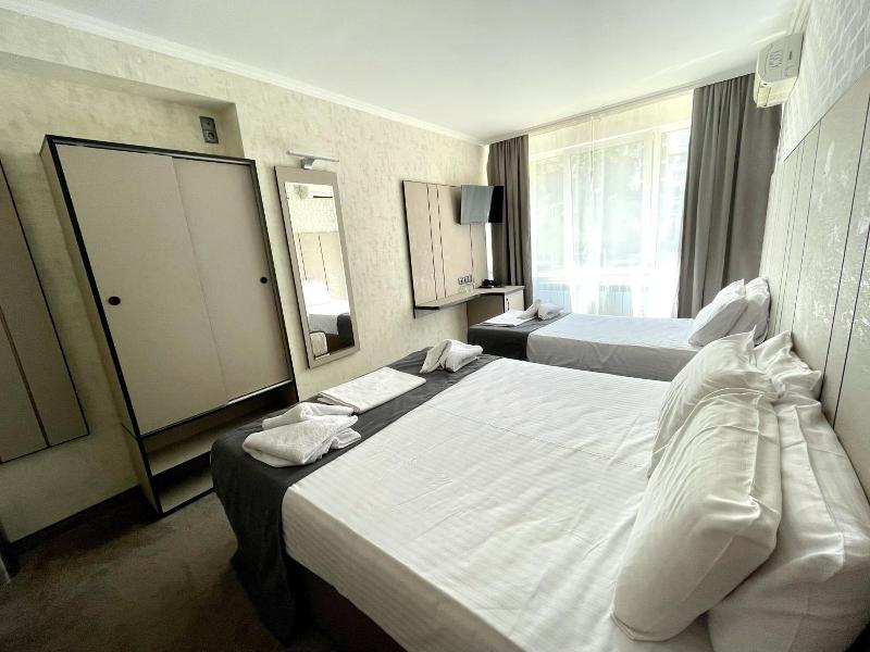 Hotel Cosmos image