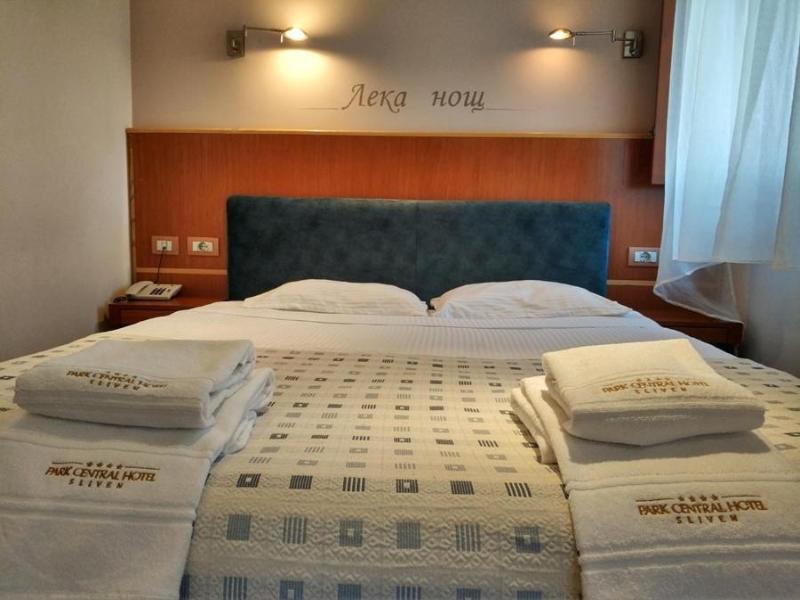 Hotel Park Central image