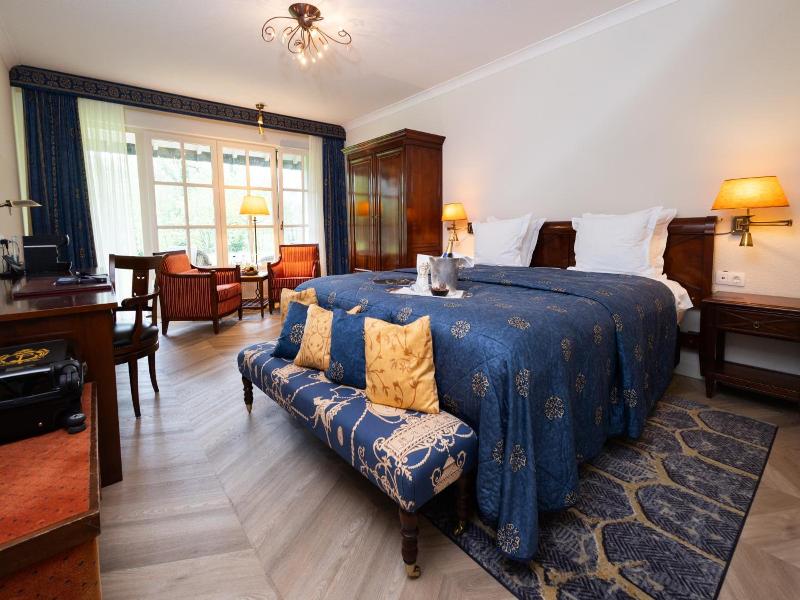 Landhuishotel De Bloemenbeek image