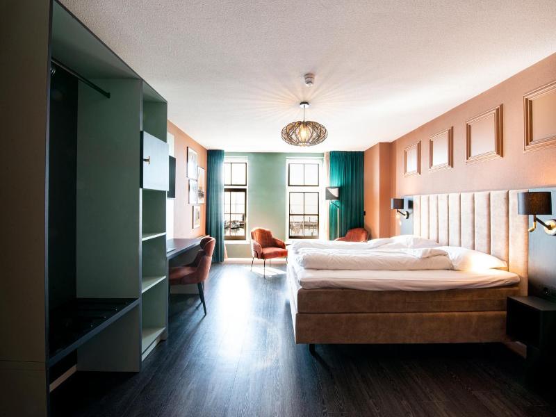 Hotel Old Dutch image
