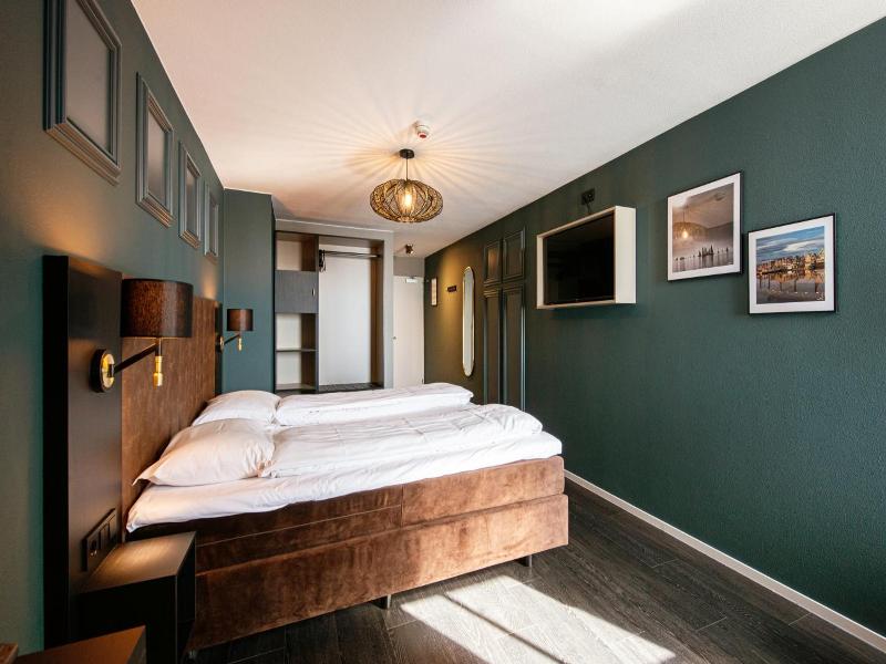 Hotel Old Dutch image