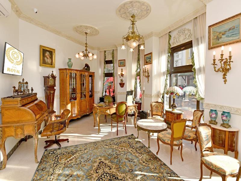 Royal Hotel image