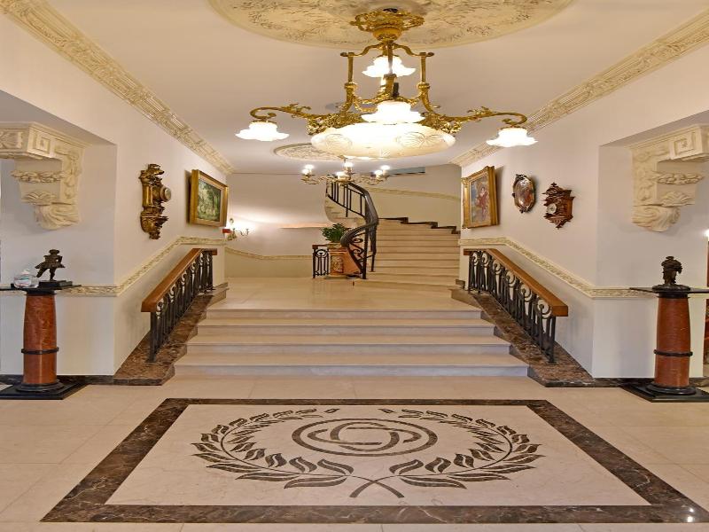 Royal Hotel image