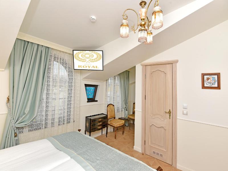 Royal Hotel image