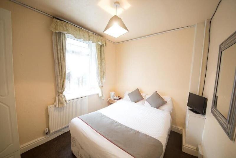 Myroomz Hollingdales Hotel image