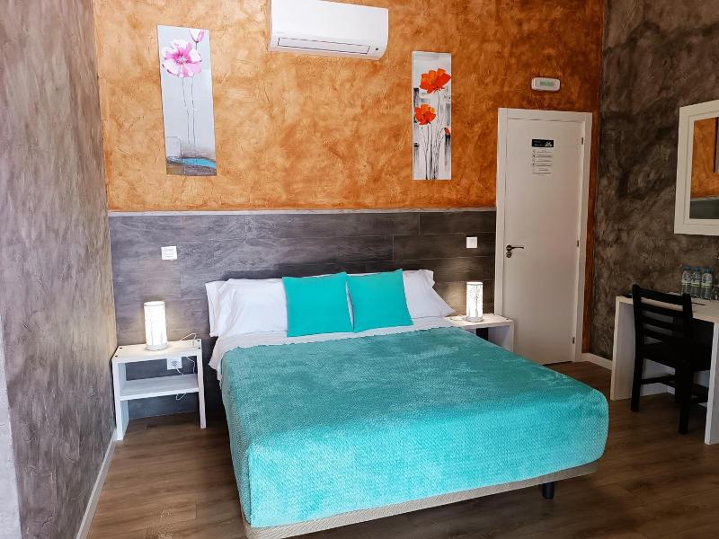 Hotel Alma Rosa image