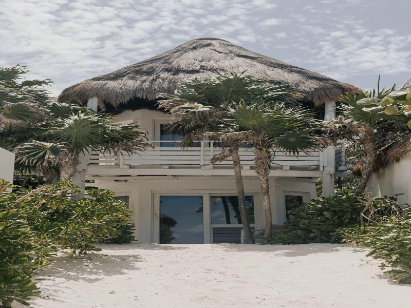 Tuup Oceanfront image