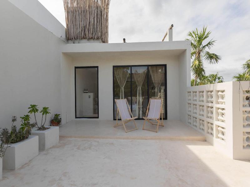 Tuup Oceanfront image