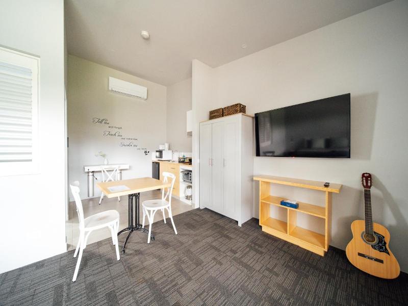 Lakeview Hideaway image